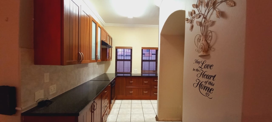 3 Bedroom Property for Sale in Van Der Hoff Park North West
